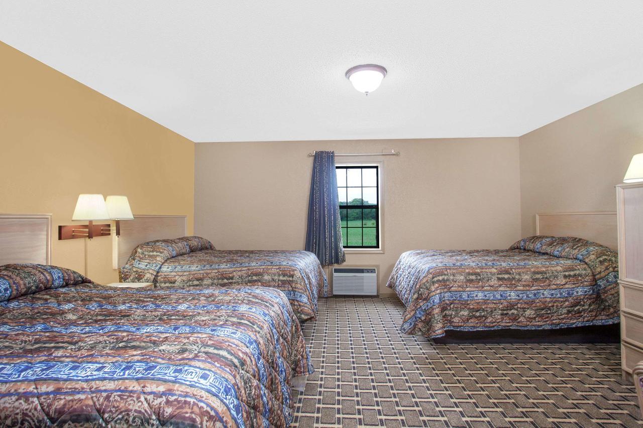Knights Inn Wildersville Exterior foto